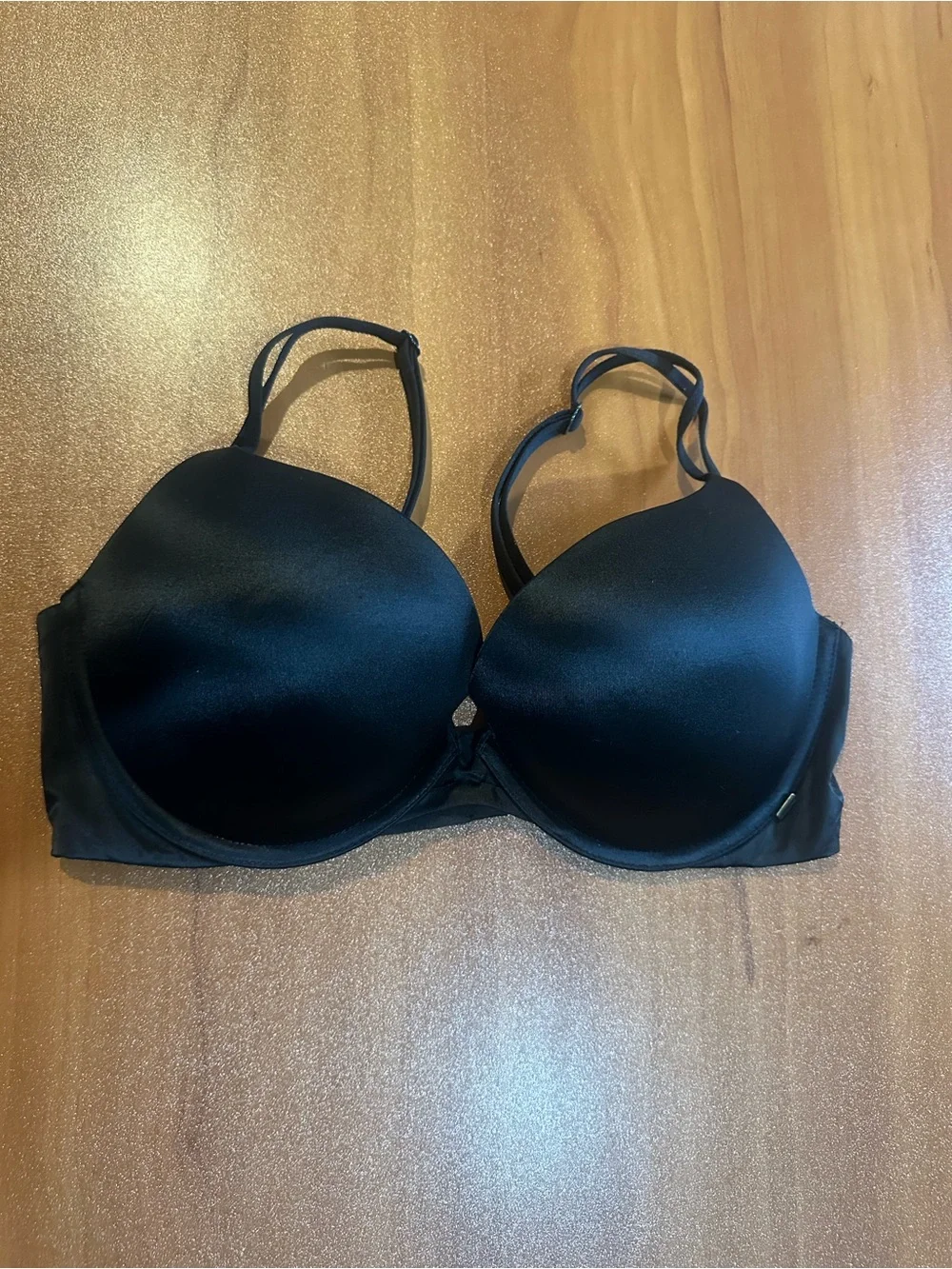 Victoria’s Secret Push Up Bra 34D Black Smooth T-Shirt Underwire Sexy Lingerie